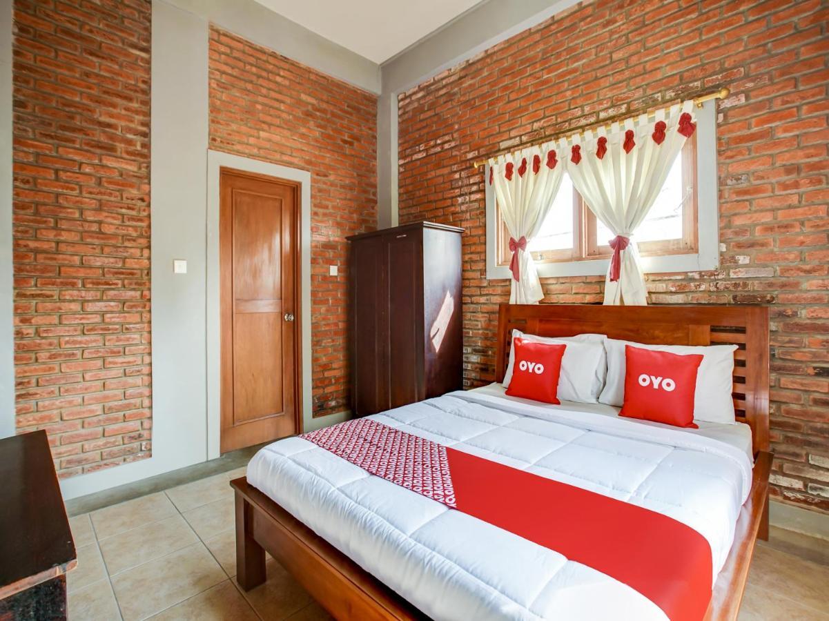 Oyo 3896 Villa Pesona Wisata Puncak Cianjur Exterior foto